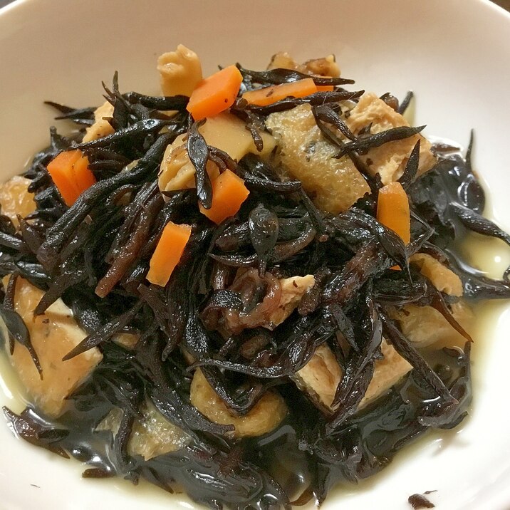 ひじきと油揚げの煮物